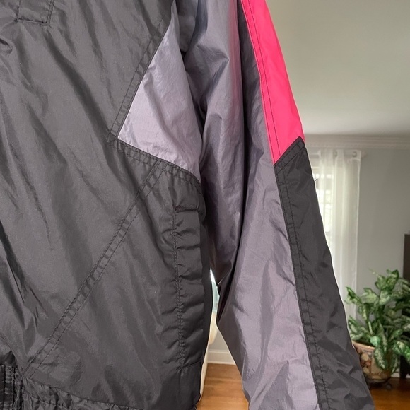 Milano Bay woman’s three tone winter jacket with zipper up and snap buttons . M - Picture 5 of 8